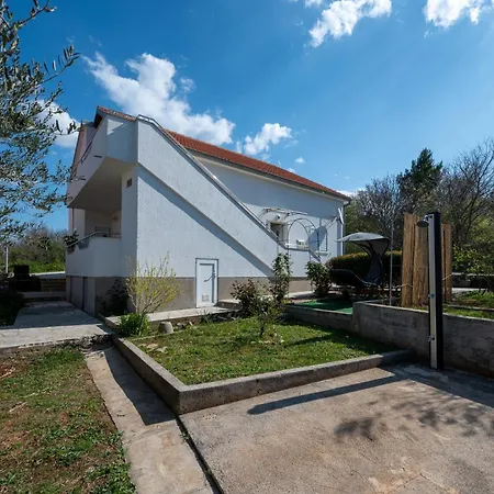 House With A Parking Space Novigrad - 23821 *