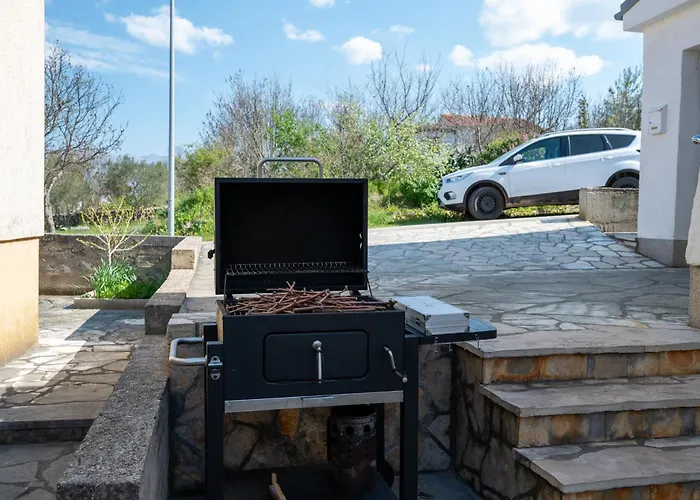 Дом отдыха House With A Parking Space Novigrad - 23821 Новиград-Далмация