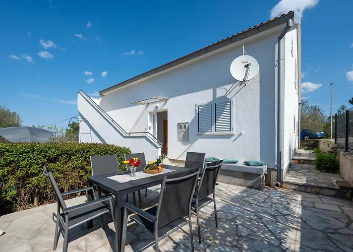 House With A Parking Space Novigrad - 23821 Vikendica