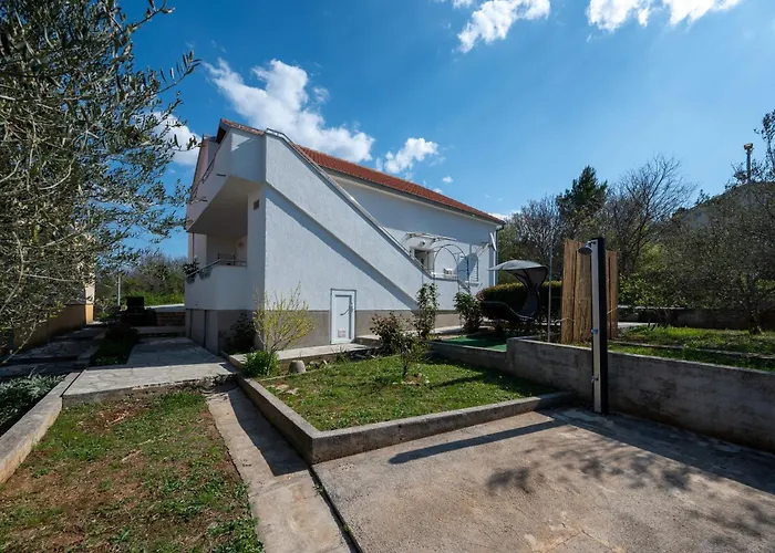 House With A Parking Space Novigrad - 23821 *